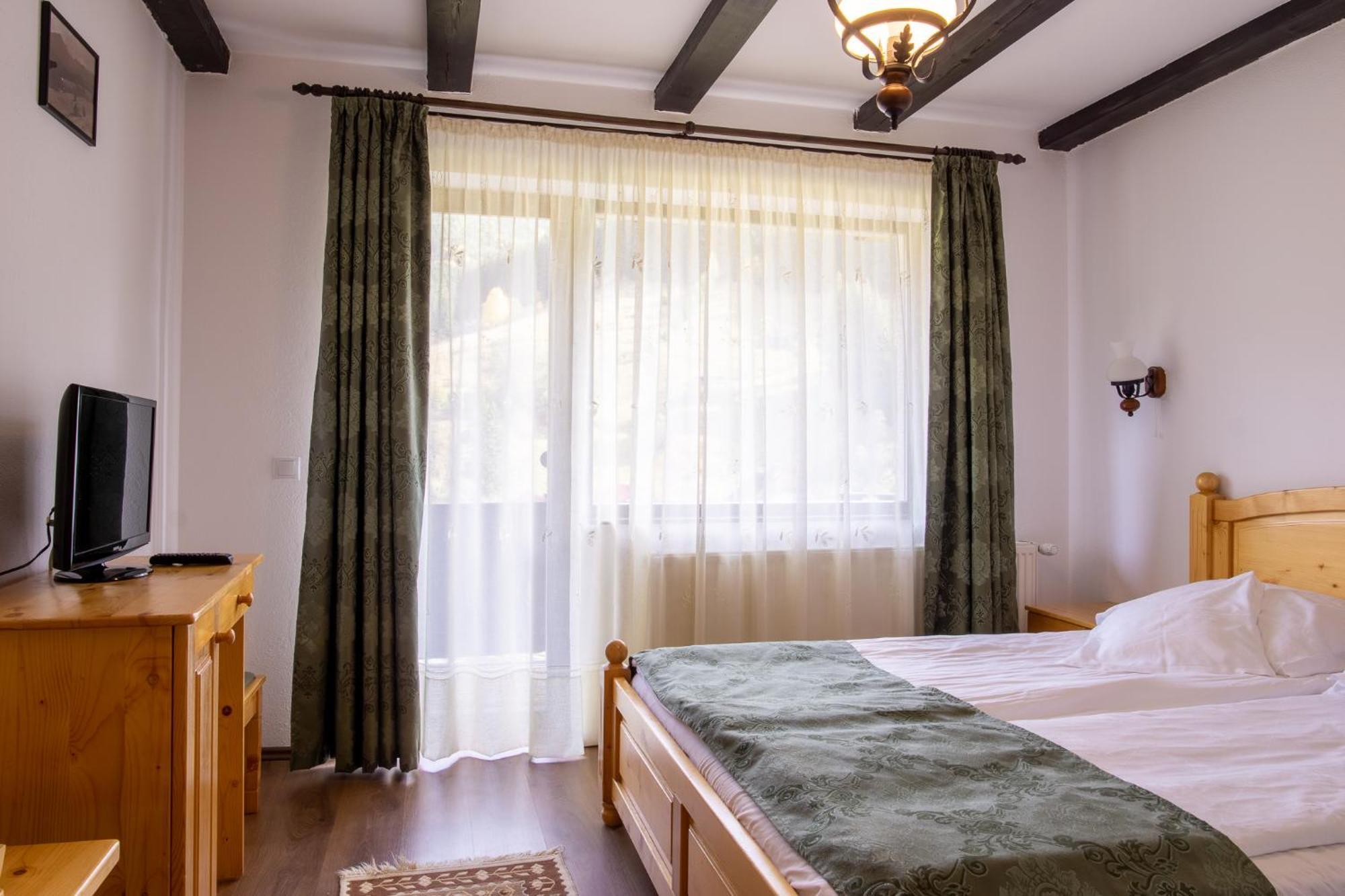 Poiana Soarelui Bed and Breakfast Moeciu De Sus Exteriör bild