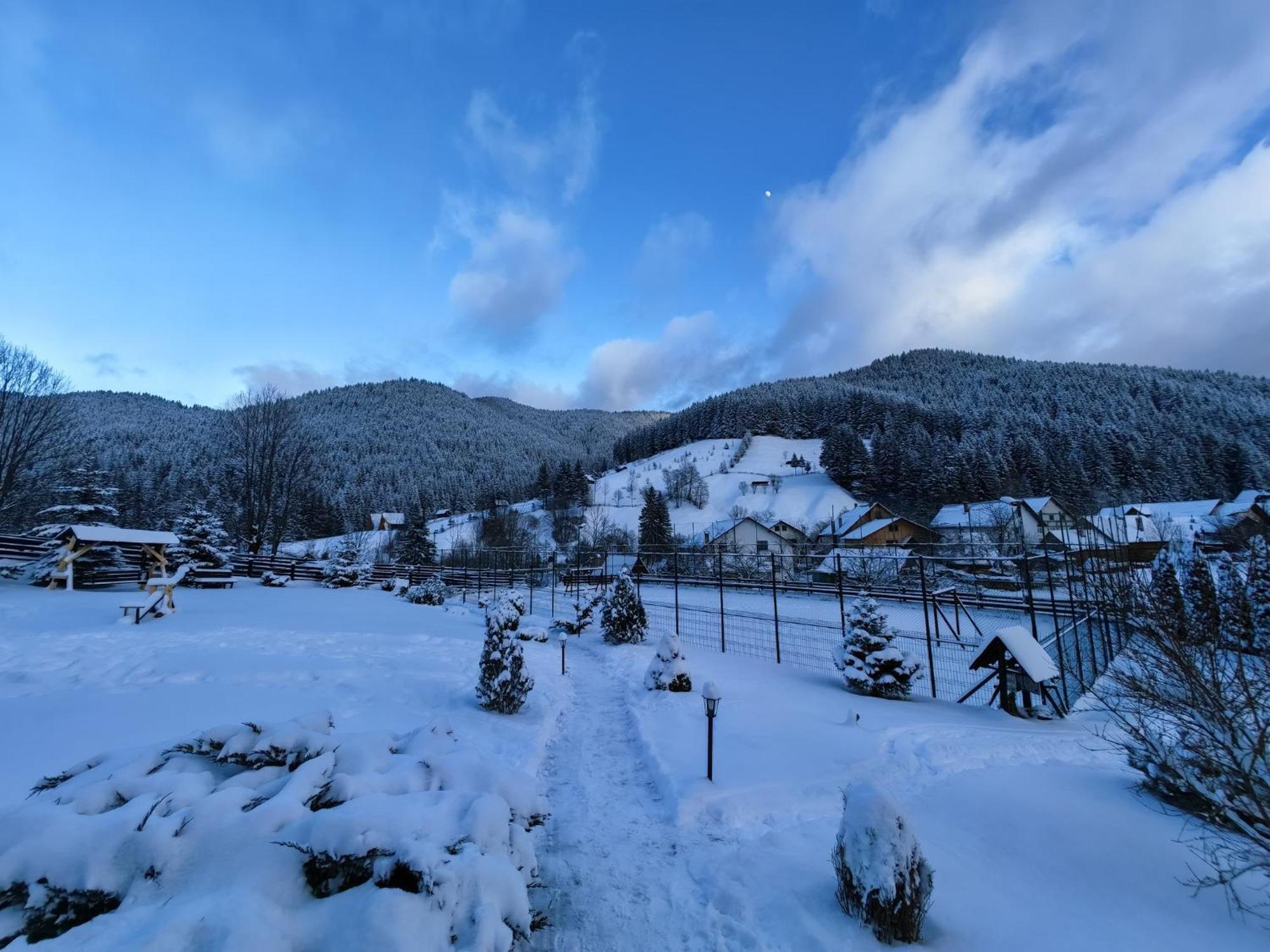 Poiana Soarelui Bed and Breakfast Moeciu De Sus Exteriör bild